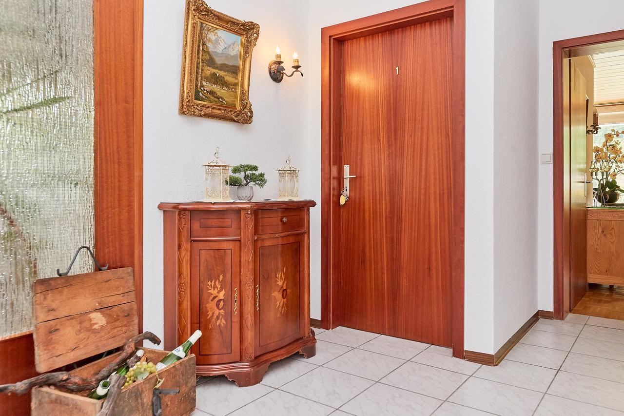 Ferienwohnung "Edeltrud Deluxe Moselblick" 베른카슈텔쿠에스 외부 사진